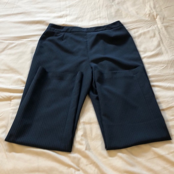 Jones Wear Navy Blue Pin Striped Dress Pants Size 10 - Picture 1 of 6